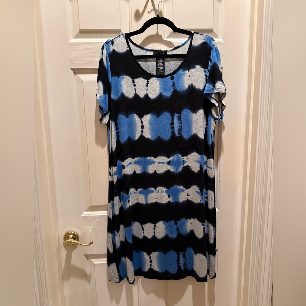 U-Knit XXL  Dress Blue Black White Tie-Dye Short Sleeve Knit Dress